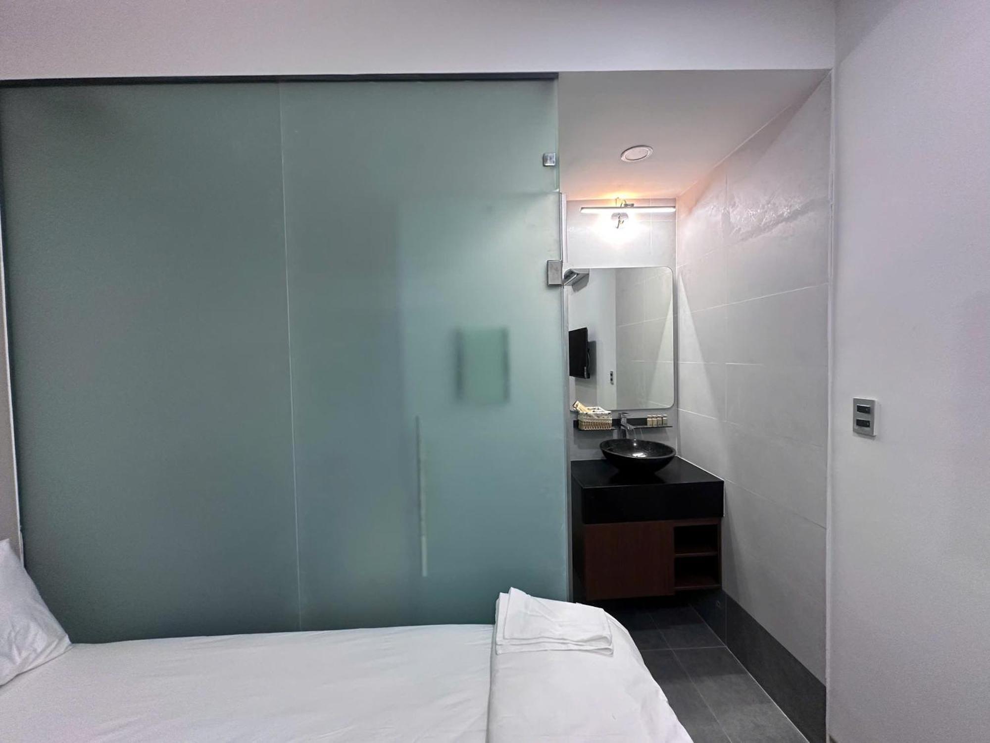 Hotel Golden Lunar Ho Chi Minh City