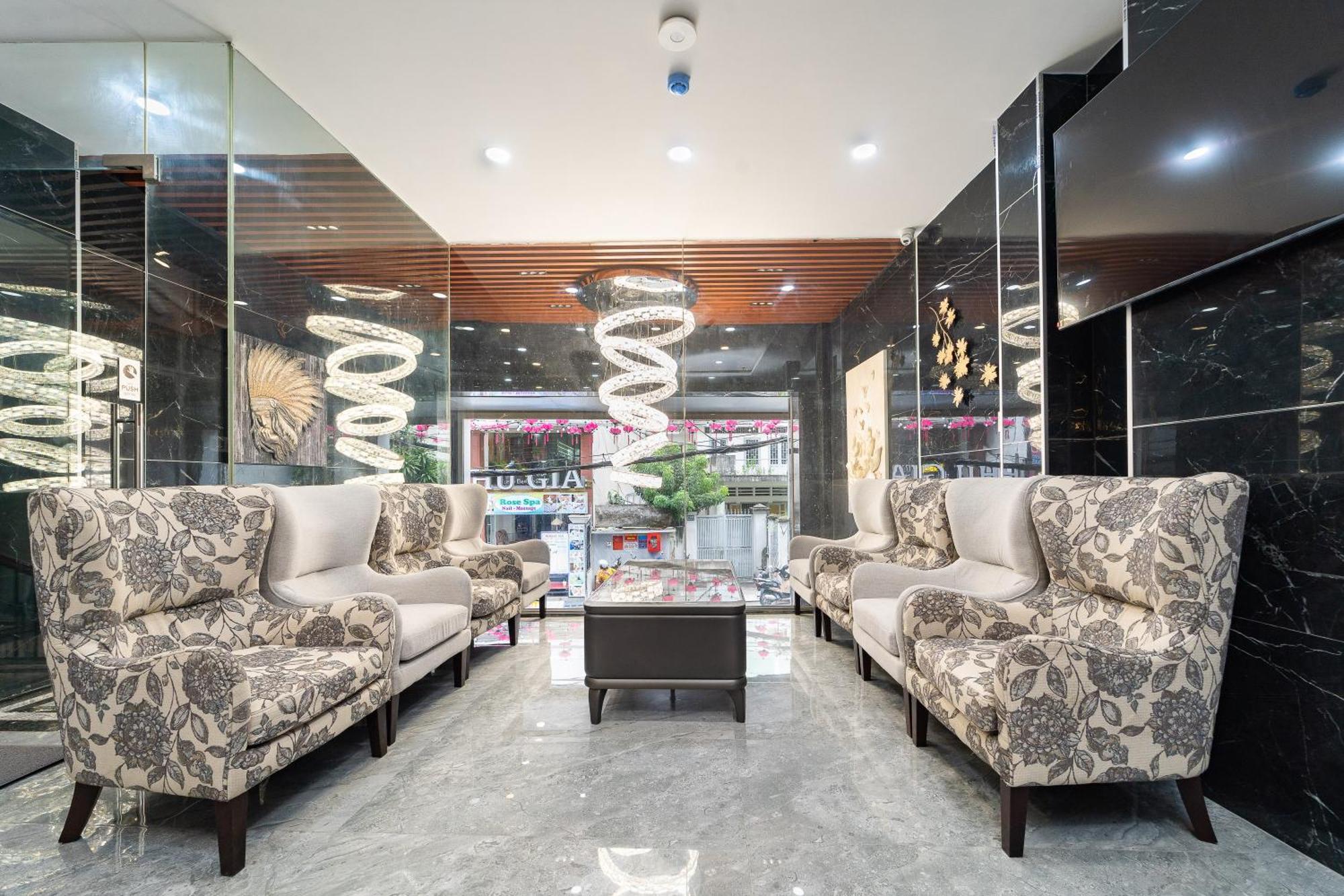 Hotel Golden Lunar 2*