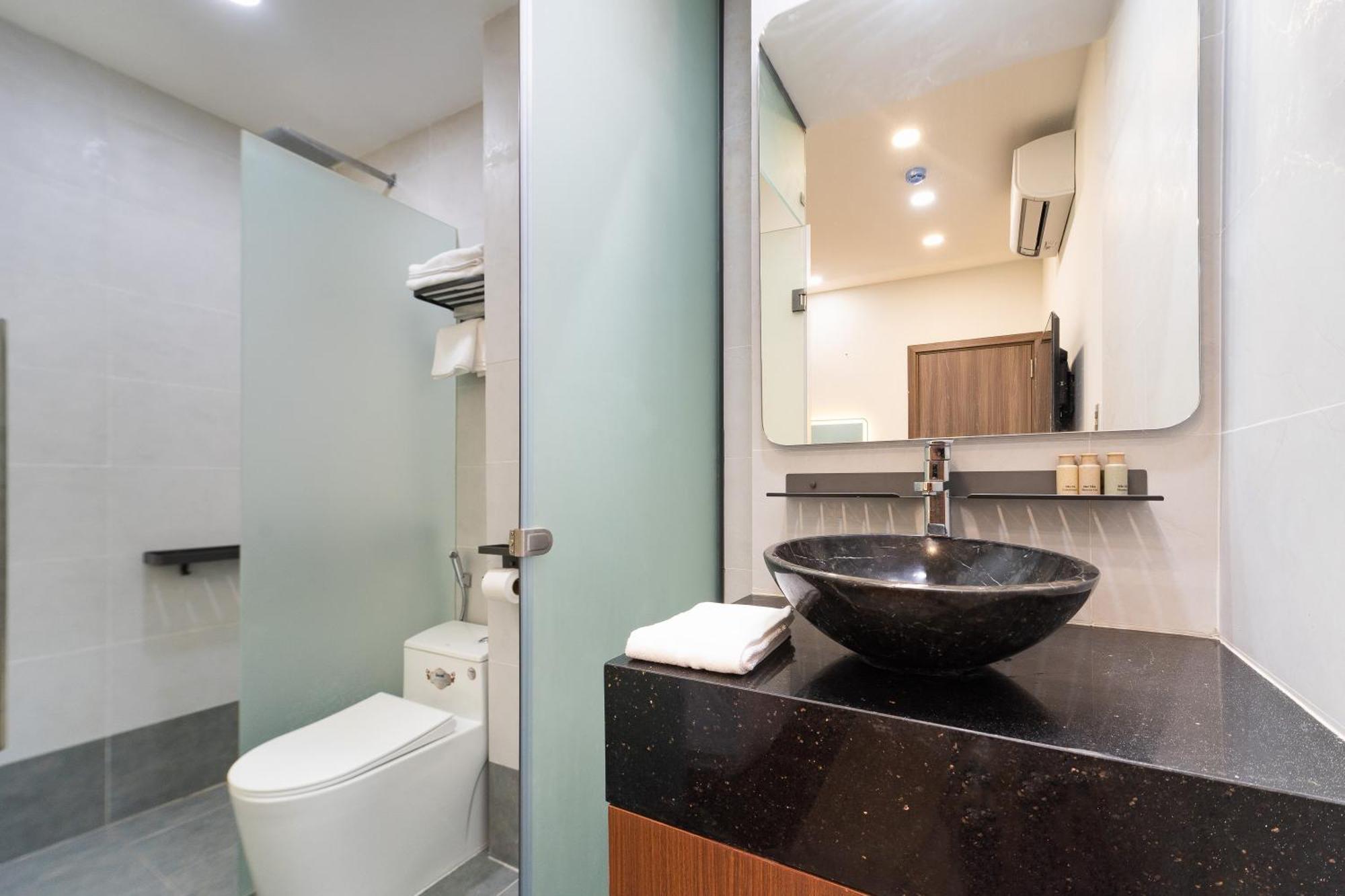 Hotel Golden Lunar Ho Chi Minh City